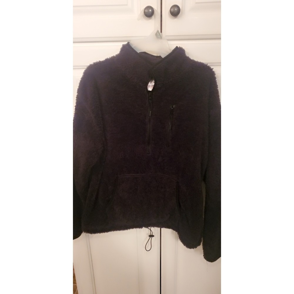 NWT Juniors Black Fleece Pullover Size 15-17*